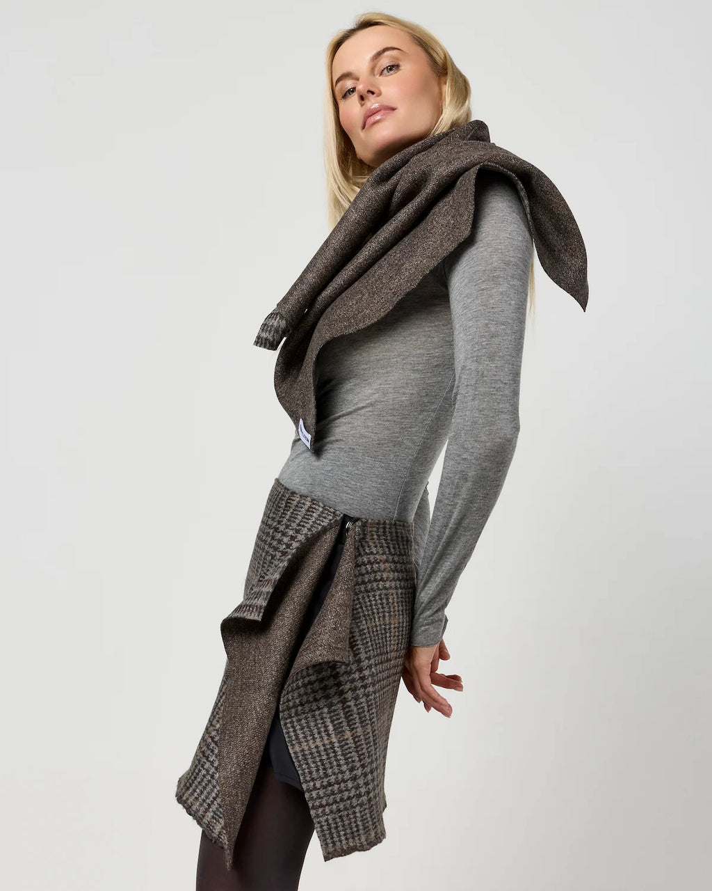 Mino gonna "Non è mai troppo corta"