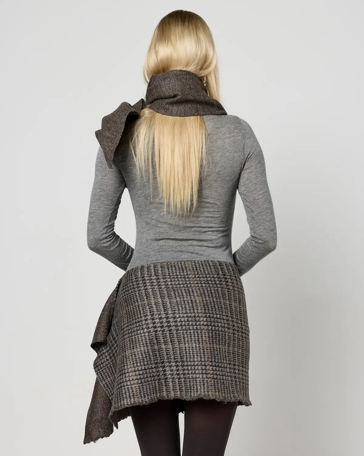 Mino gonna "Non è mai troppo corta"