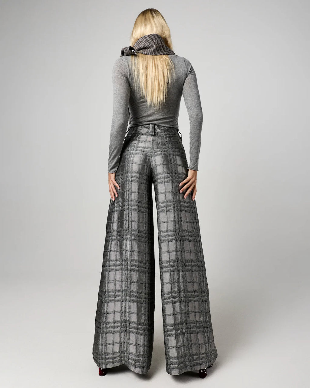 Pantalone Palazzo "Serio ma non per molto"