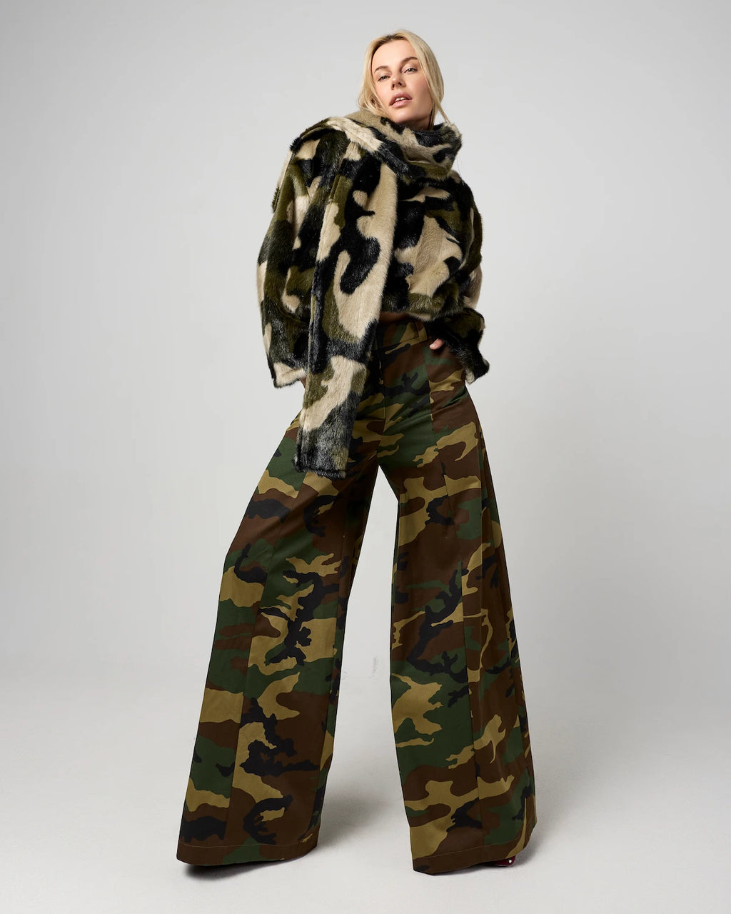 Pantalone Palazzo Militare