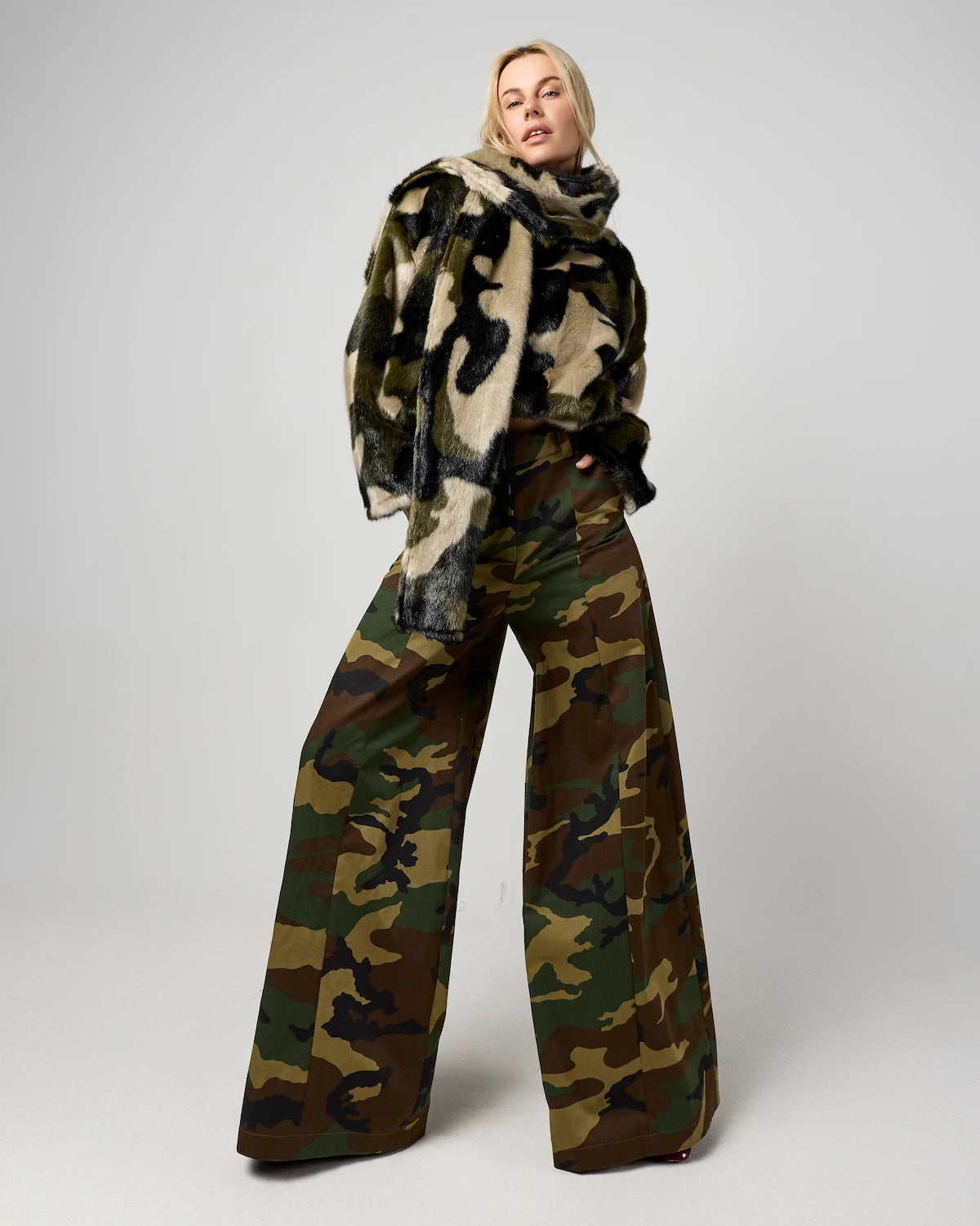 Pantalone Palazzo Militare